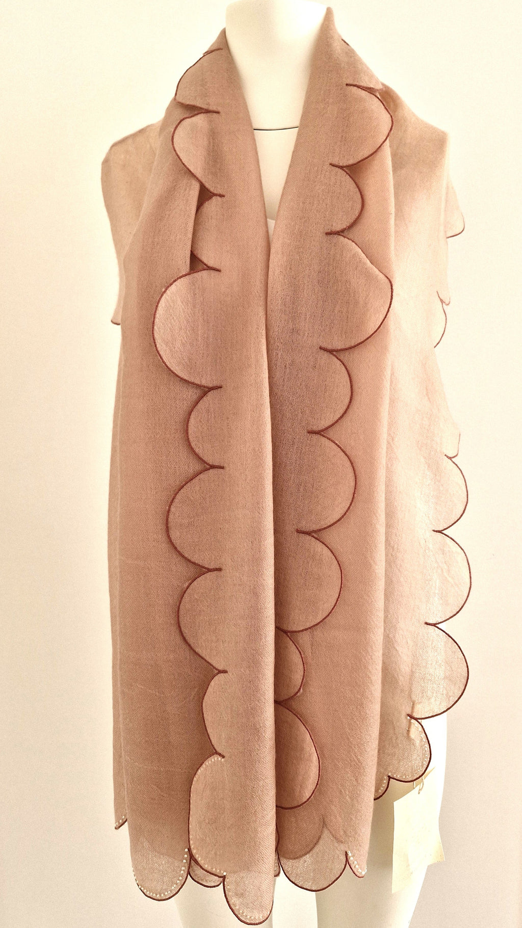 Scallop_Edge_cashmere_scarf_eco_twenty_sustainable_fashion_2