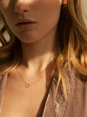 9ct Gold Textured Circle Necklace